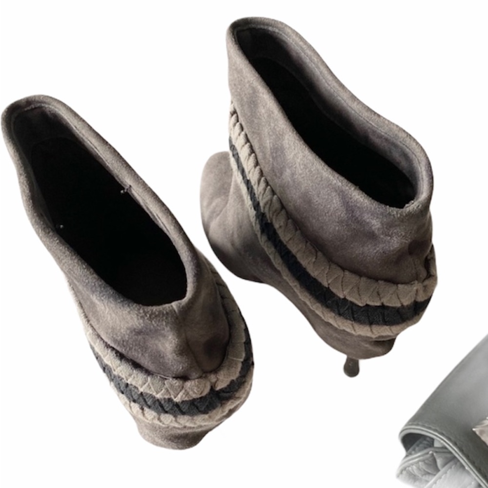 Tracy Reese ᪥ Piper Suede Heeled Ankle Bootie ᪥ Ribbon Detail ᪥ Gunmetal ᪥ 7M - Picture 5 of 10